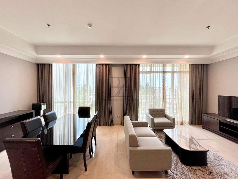 For Sale :  The Pakubuwono View, South Jakarta Spacious 3 Bedrooms Unit in Prestigious Address