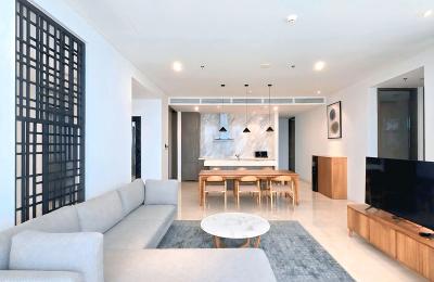 For Sale : Verde Two Apartment, South Jakarta Luxury 3 Bedrooms Unit with Balcony & City Skyline View