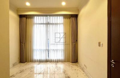 For Sale : Botanica Apartment; South Jakarta Spacious 2 Bedrooms Unit with Kitchen Set and North View