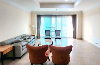 For Sale : The Pakubuwono Residence, South Jakarta Spacious 3+1 Bedrooms Unit with Private Lift & Balconies