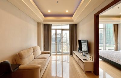 For Sale : South Hills Apartment, South Jakarta Modern 1 Bedroom Unit with Scenic South-Facing View
