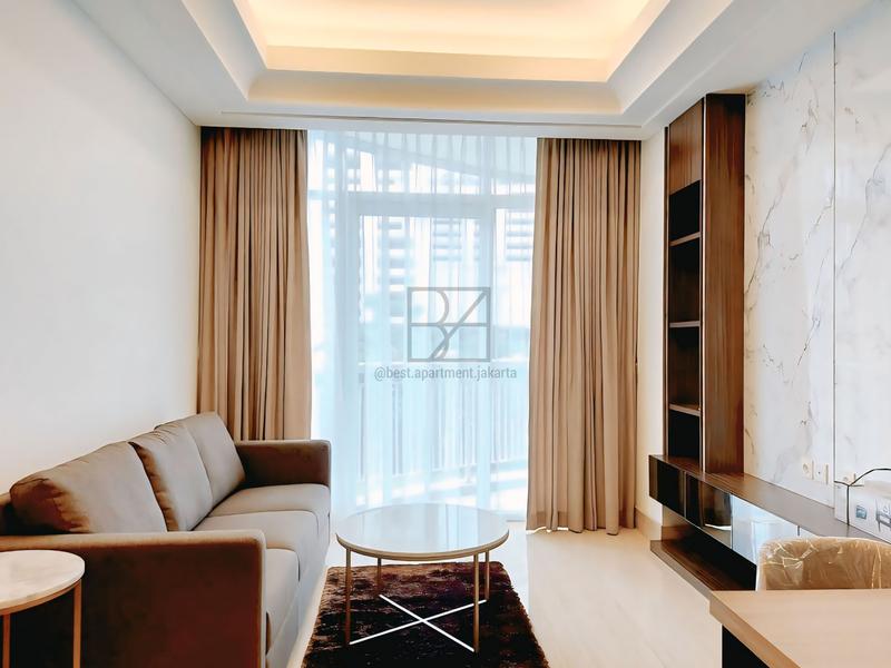 FAST SALE ! South Hills, South Jakarta Cozy 2 Bedrooms Furnished Unit, Low Floor, South Facing