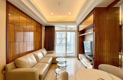 For Sale : South Hills, South Jakarta Comfortable 2 Bedrooms Unit on High Floor with Premium Facilities